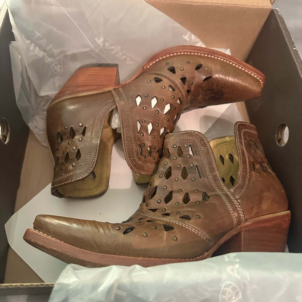 Ariat Dixon Studded out of stock online - Picture 5 of 7